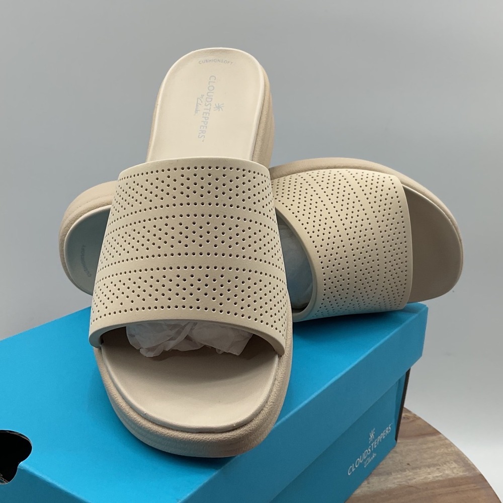 Clarks Cloudsteppers Drift Twist Sandal Womens 9 Wide Perforated Slide Beige - Picture 2 of 10
